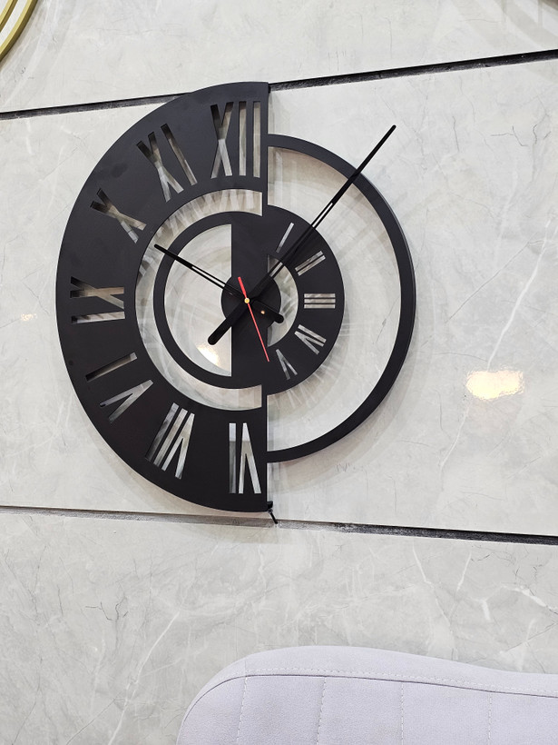 ساعت مدرن فلزی H223