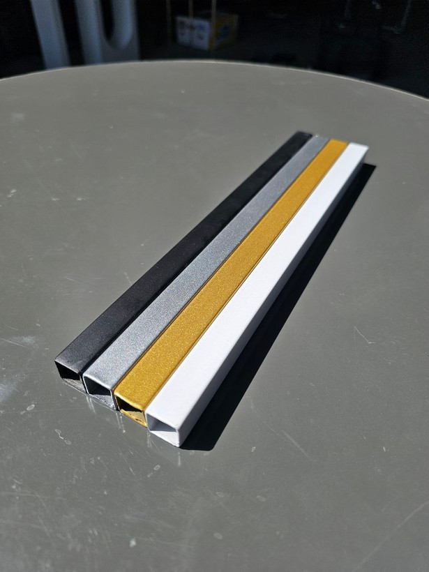 دیوارکوب فلزی D102